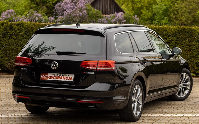 Volkswagen Passat cena 74900 przebieg: 199777, rok produkcji 2017 z Golub-Dobrzyń małe 704